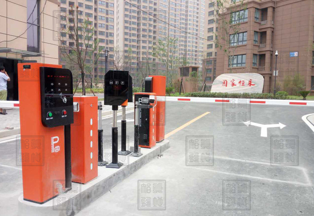 車牌識(shí)別如何便捷管理停車場(chǎng)?